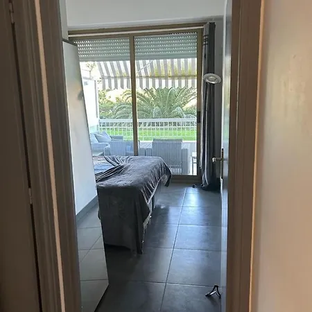 Bel Proche De La Apartment